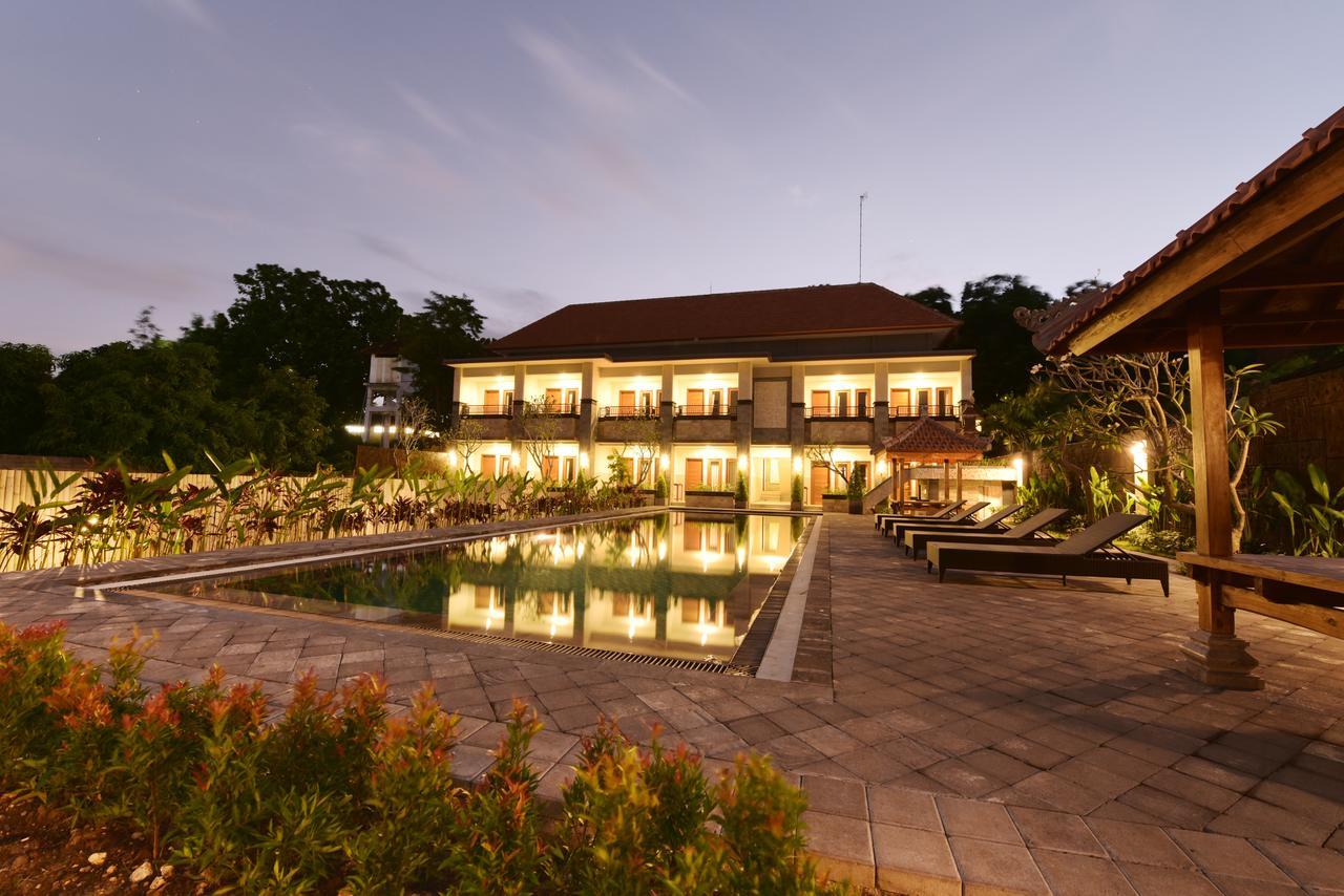 Hotel Le Lima Kuta Lombok Esterno foto